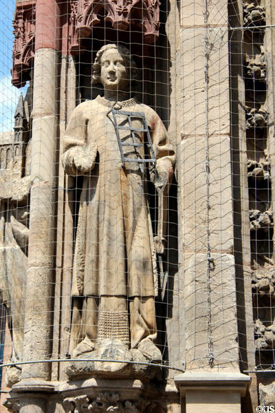 Carved St Lawrence on porch entrance of Frauen Kirche. Nuremberg, Germany.