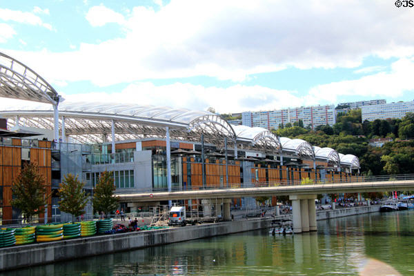 Confluence leisure, shopping centre (2012) (rue Paul Montrochet) in Confluence district. Lyon, France. Architect: Jean-Paul Viguier.