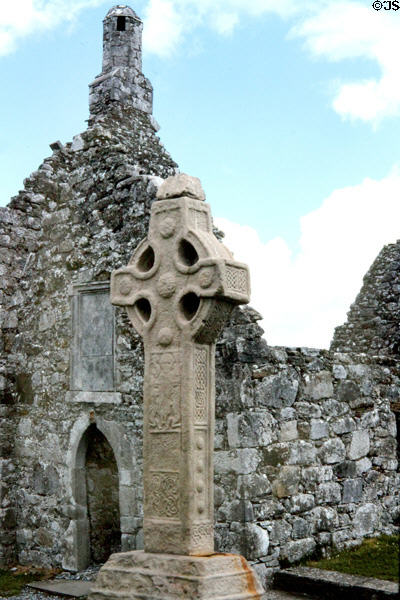 Irish high crosses & Temple Conner at Clonmacnoise. Ireland.