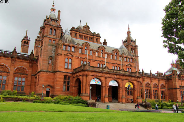 Kelvingrove Art Gallery (1901) (Kelvingrove Park) was opened as part of Glasgow International Exhibition. Glasgow, Scotland. Architect: John William Simpson & Edmund John Milner Allen.