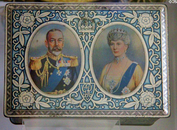 Silver Jubilee Palmer souvenir biscuit tin (1935) at Manderston House. Duns, Scotland.