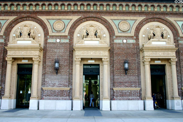 Original 1921 State Exposition Building facade now incorporated into California Science Center. Los Angeles, CA.