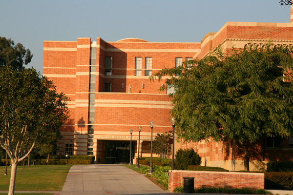 Collins Center for Executive Education (1995) (North Campus of UCLA). Los Angeles, CA. Architect: Henry N. Cobb of Pei Cobb Freed & Partners.