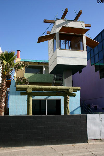 Norton house viewing hut detail. Venice, CA.