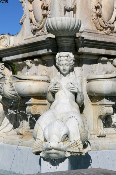 Reproduction (2/3 size) of La Fontana del Nettuno of Bologna in Malaga Cove Plaza. Rancho Palos Verdes, CA.