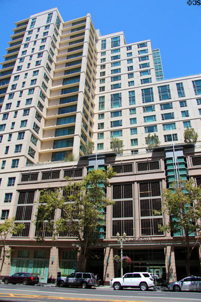 The Grand Apartments (2008) (100 Grand Ave.). Oakland, CA. Architect: Architecture International.
