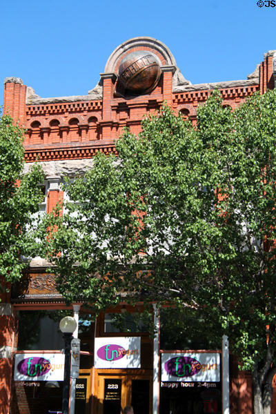 Schlitz Building (223 S. Union Ave.). Pueblo, CO. Style: Italianate.