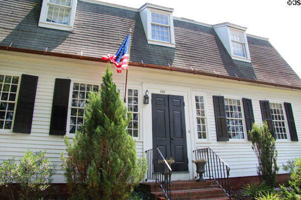 Heritage house (c1690) (101 Main St.). Farmington, CT.