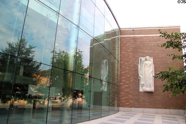 Hartford Public Library (500 Main St.). Hartford, CT.