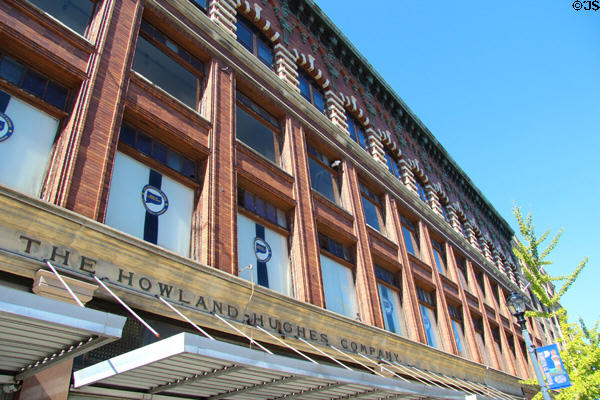 Howland-Hughes Company Building (c1903) (114-138 Bank St.) Waterbury's first department store. Waterbury, CT. Style: Renaissance Revival. Architect: Griggs & Hunt.