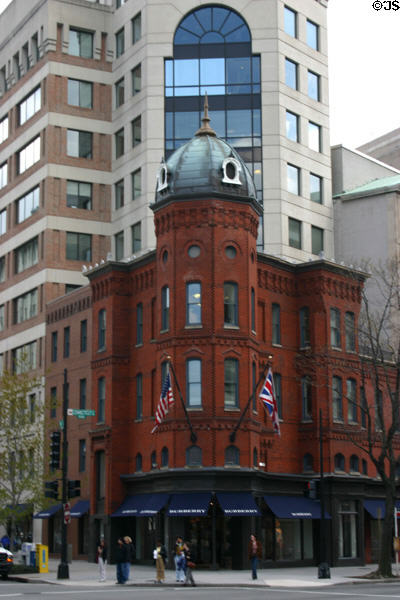 Demonet building (1880, 1901, 1984) where highrise complements Victorian tower (Connecticut Ave. at M St. NW). Washington, DC. Architect: Totten & Rogers then Skidmore, Owings & Merrill.