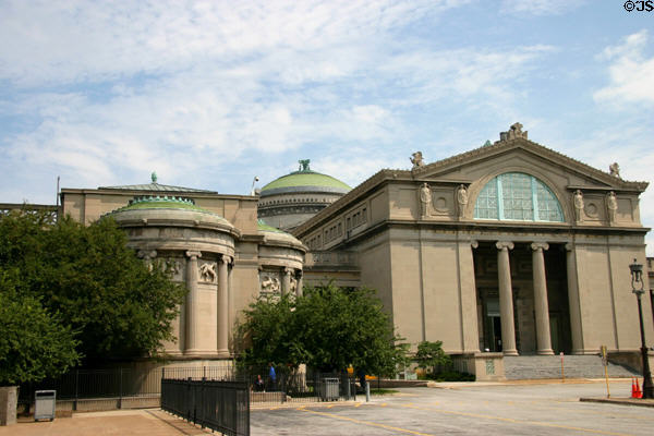 Chicago Museum of Science & Industry (1893) (5700 South Lake Shore Drive) built as Fine Arts Building for & is only remaining structure from World's Columbian Exposition of 1893. Chicago, IL. Style: Beaux-Arts. Architect: Charles B. Atwood + Graham, Anderson Probst & White + Shaw, Naess & Murphy.