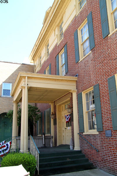 Bonner-Allen federal-style house (1842) (505 Main St.). Vincennes, IN. On National Register.