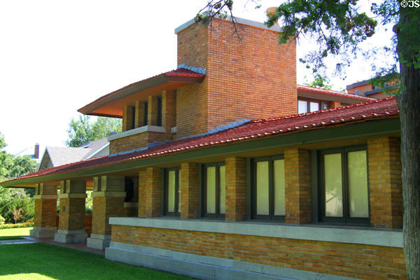 Front facade of Allen-Lambe House. Wichita, KS.