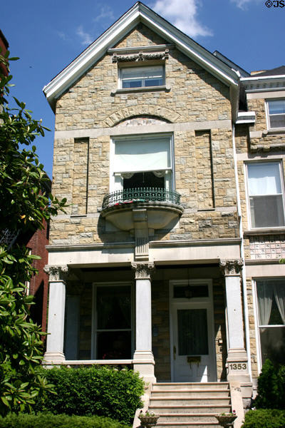 Vernon D. Price House (1885) (1353 S. 4th St.). Louisville, KY. Style: Victorian.