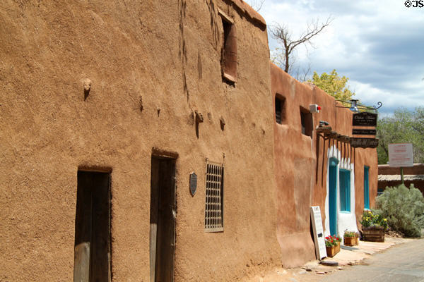 The Oldest House (1740-67) (215 E. De Vargas St.). Santa Fe, NM. Style: Spanish Pueblo.