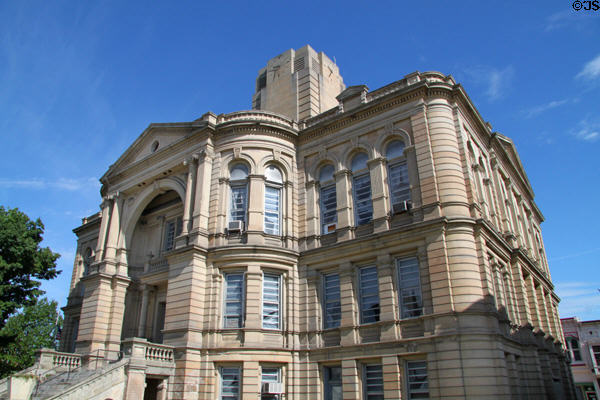 Rounded corners of Seneca County Courthouse. Tiffin, OH.