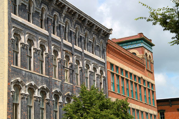 Washington St. streetscape (158-154 S. Washington St.). Tiffin, OH.
