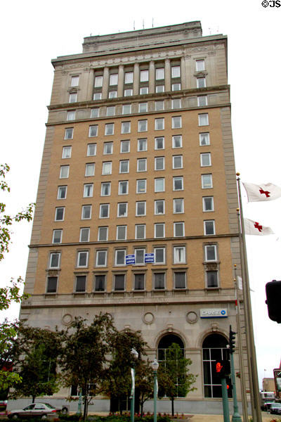 Chase Bank (former First National Bank) (1923) (4134 Tuscarawas St.). Canton, OH.