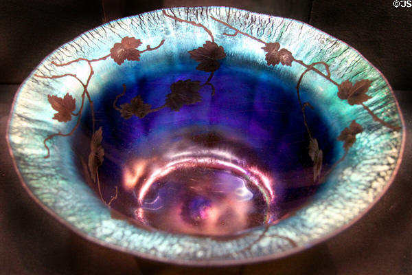 Favrile glass bowl (c1910-15) by Tiffany Studios at Cleveland Museum of Art. Cleveland, OH.