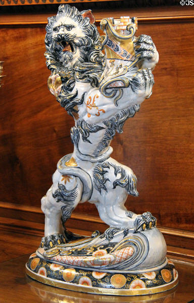 Ceramic lion at Chateau-sur-Mer. Newport, RI.