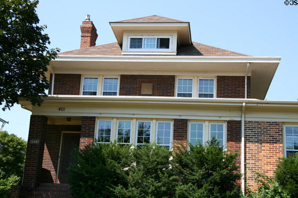 Brick foursquare house (401 N. Duluth Ave.) in Cathedral Historic District. Sioux Falls, SD. Style: American Foursquare.