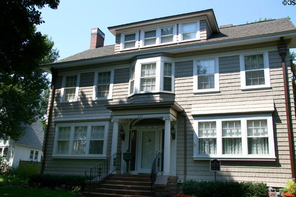 John Mallanney House (1913) (227 N. Duluth Ave.) in Cathedral Historic District. Sioux Falls, SD. Style: Colonial Revival.