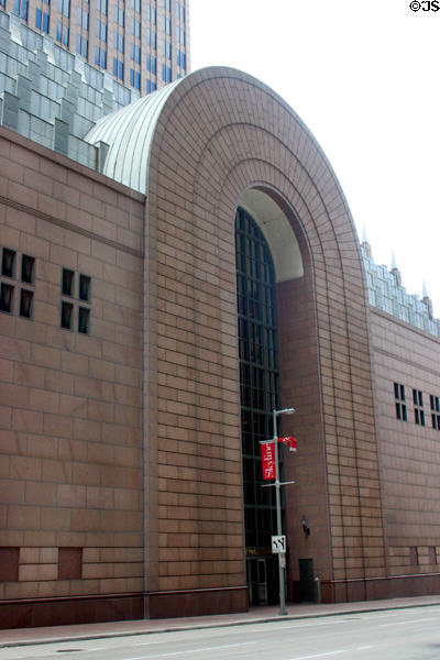 Bank of America Center exterior arch leading to arched lobby. Houston, TX.