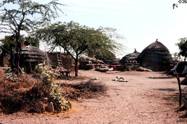 Straw huts in village south of Jodhpur. India.