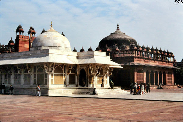 Small mosque at Fatehpur Sikri. India.