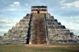 Pyramid of Kukulkán or El Castillo at Chichén Itzá. Mexico.